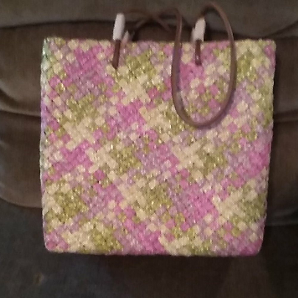 Straw textured purse